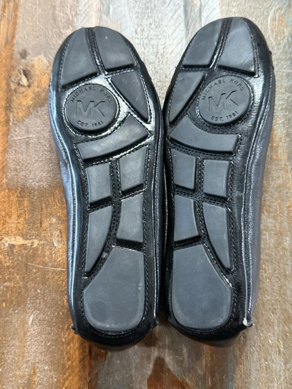 Michael Kors Size 8M Black Slip On Leather Round Toe Ballet Flats NWOT
